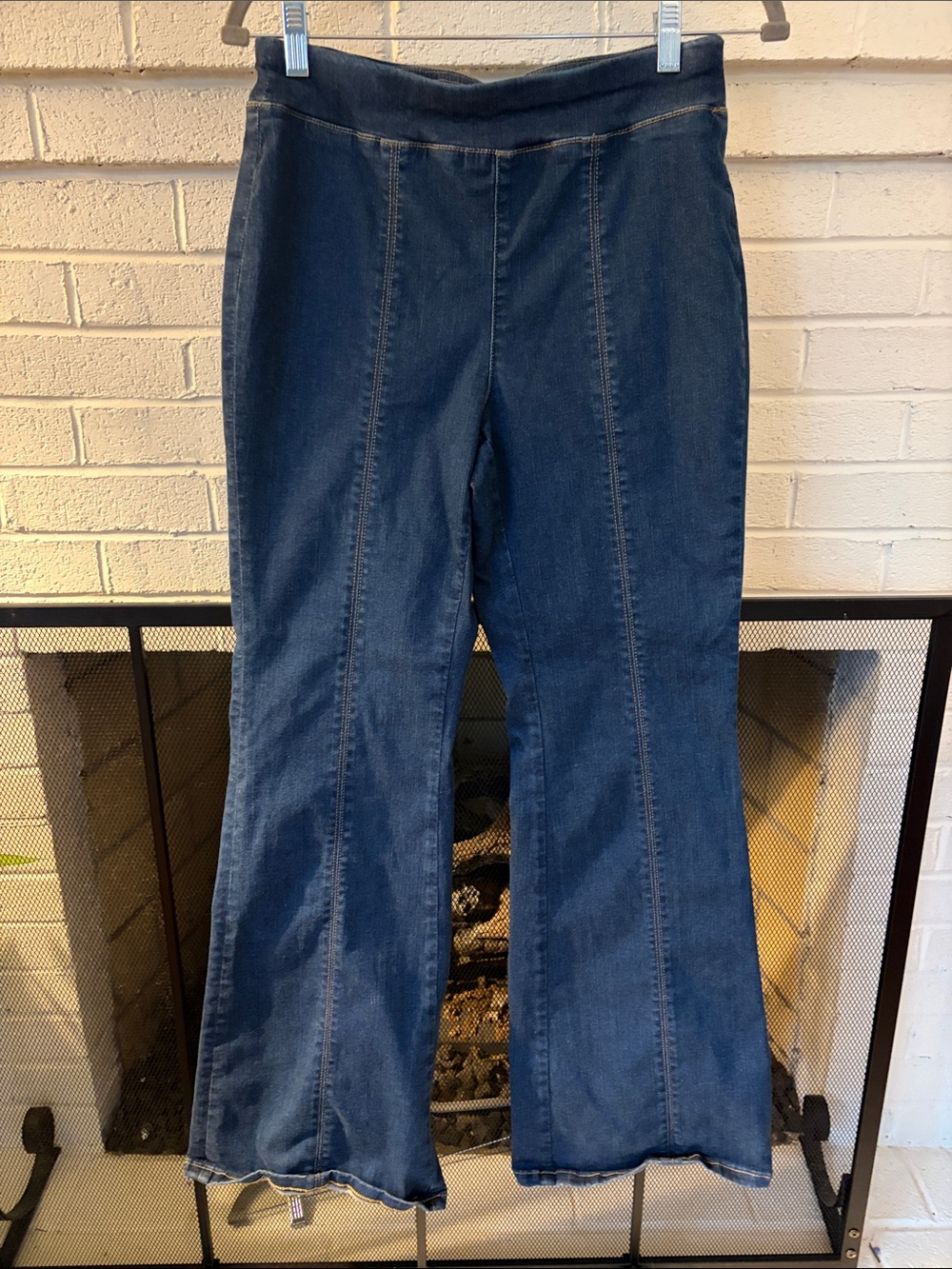 Lands End Pull on Flare Jean size 8